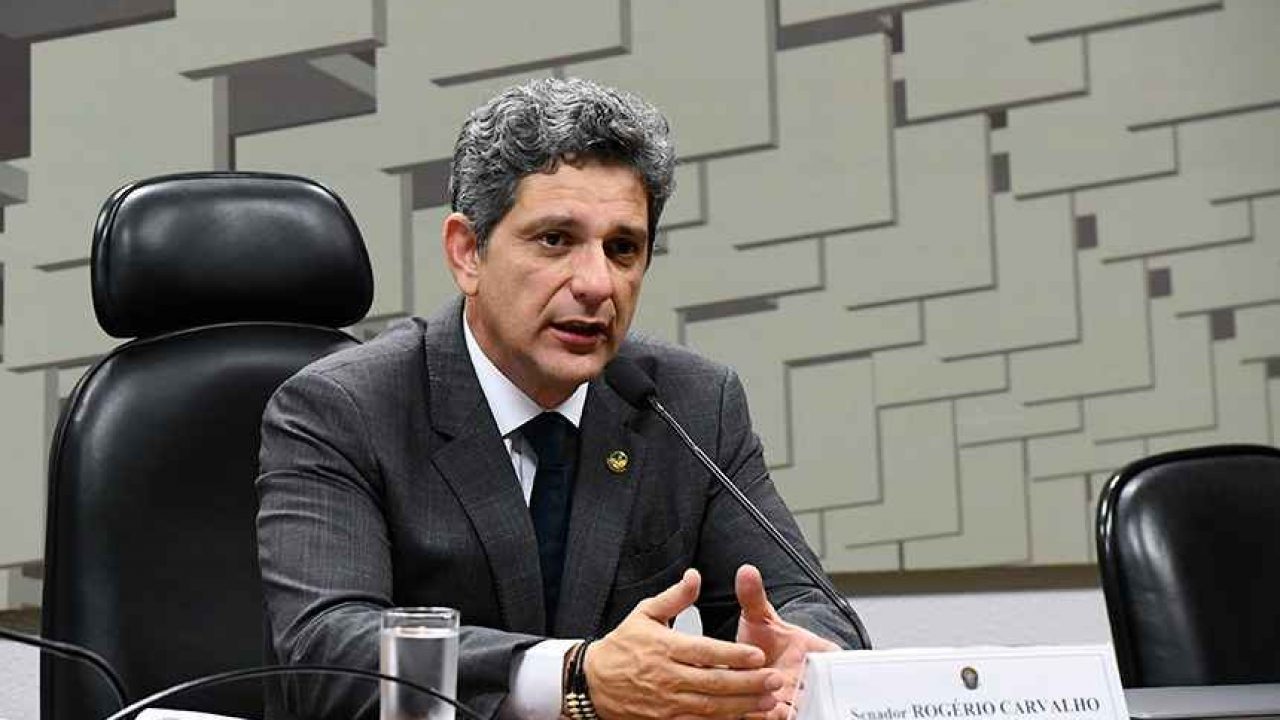 Líder do PT no Senado repudia agressões contra a deputada Gleisi Hoffmann (PR)