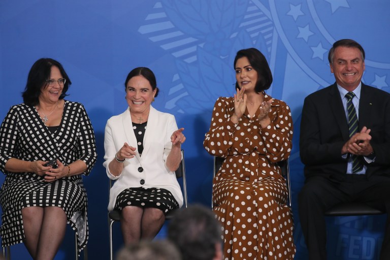 Jair Bolsonaro dá posse à secretária especial da Cultura do Ministério do Turismo, Regina Duarte