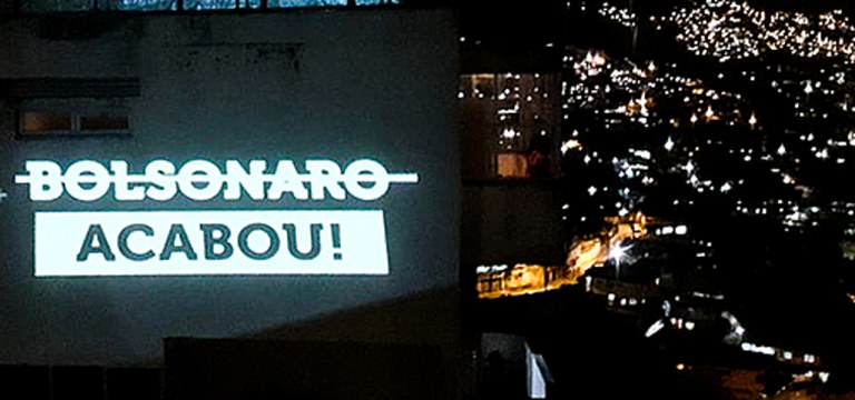 Frentes convocam novo panelaço contra Bolsonaro no dia da "festinha de aniversário".