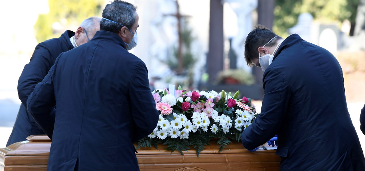 Itália registra 793 mortes por coronavírus em um dia e total vai a 4.825