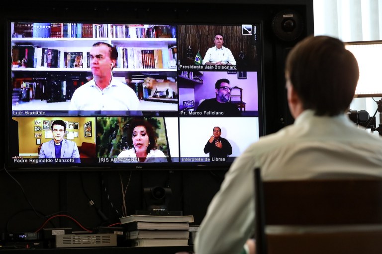 Jair Bolsonaro participa de videoconferência com lideranças religiosas em comemoração da Páscoa
