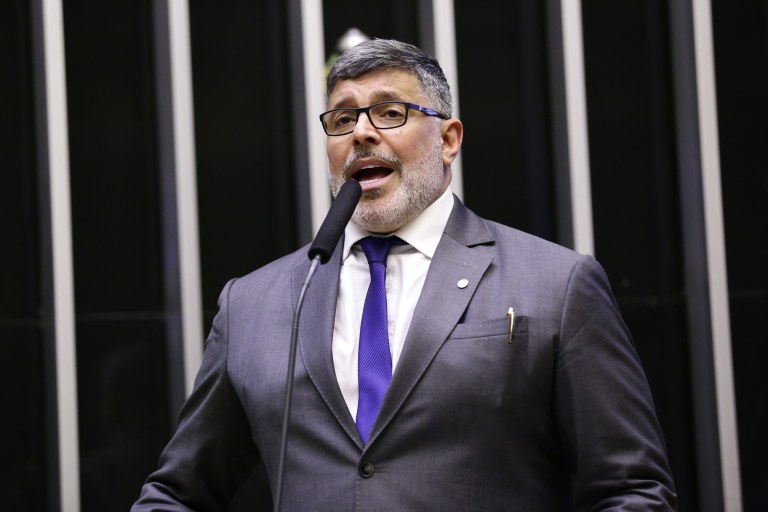 Deputado Alexandre Frota (PSDB) confirmou o desconto no salário