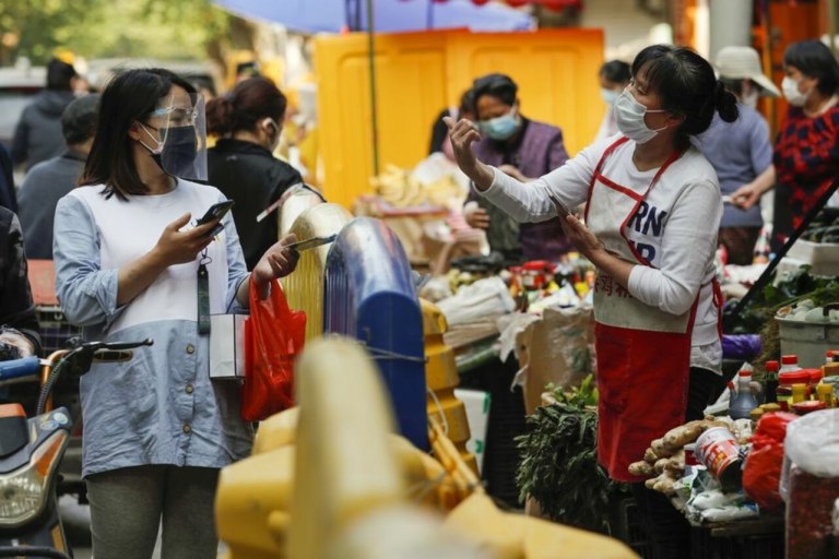 A vida em Wuhan está gradualmente voltando ao normal