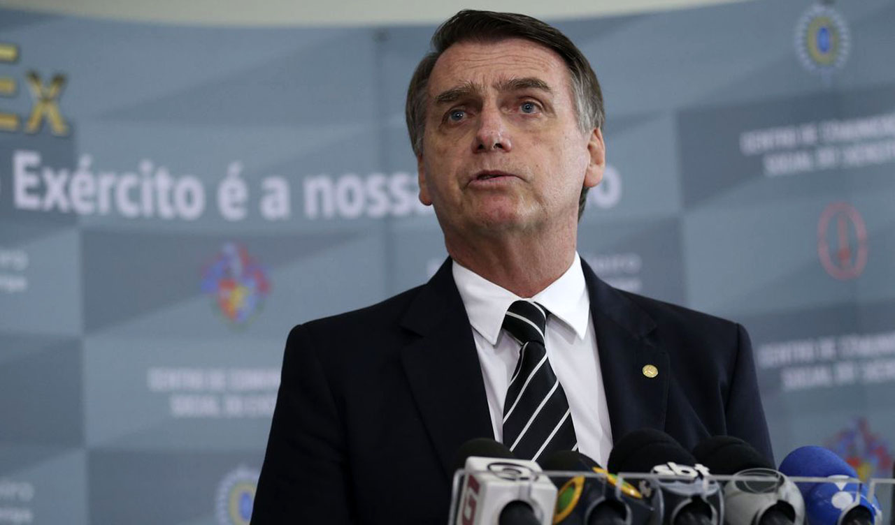 Bolsonaro e sua missão de desconstruir o Brasil