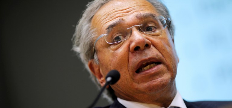 Ministro da Economia, Paulo Guedes, fala em coletiva de imprensa em Brasília 16/03/2020