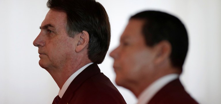 Bolsonaro e Mourão participam de cerimônia em Brasília 28/03/2019