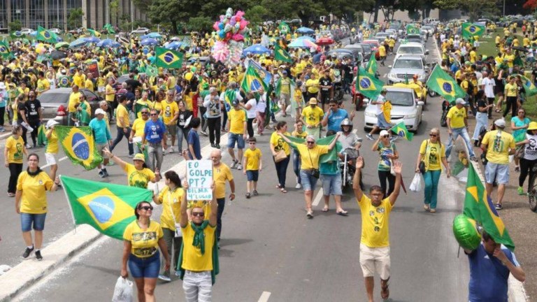 Manifestação a favor de Bolsonaro e contra o PT, na Esplanada dos Ministérios, em Brasília.Foto José Cruz/Agência Brasil