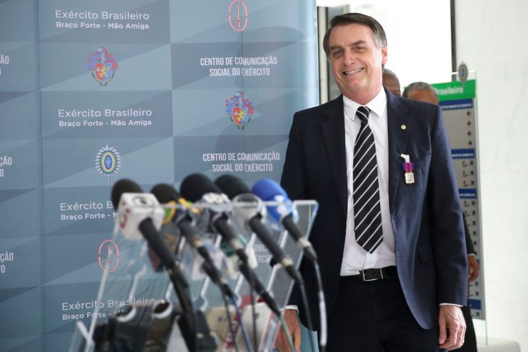 Jornalistas entram na lista de perseguição da família capiroto