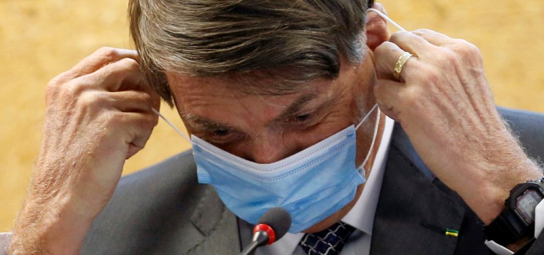 Bolsonaro critica vacina contra Covid "que um governador resolveu acertar com outro país"