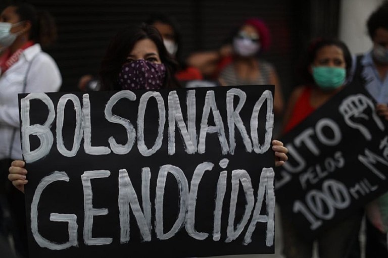 Protestos consagram Bolsonaro como genocida