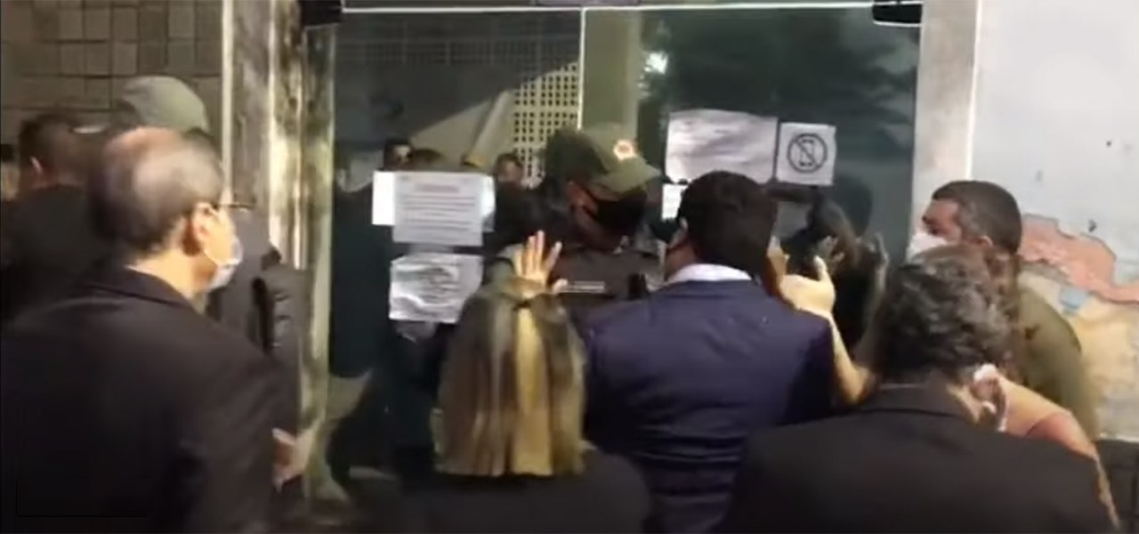 Bancada evangélica tenta impedir aborto em criança de 10 anos