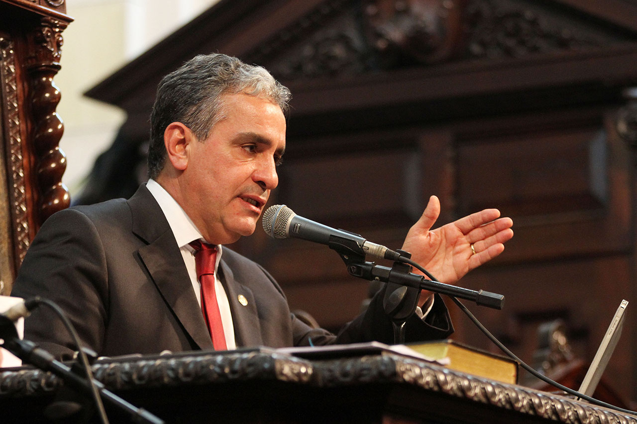 André Ceciliano
