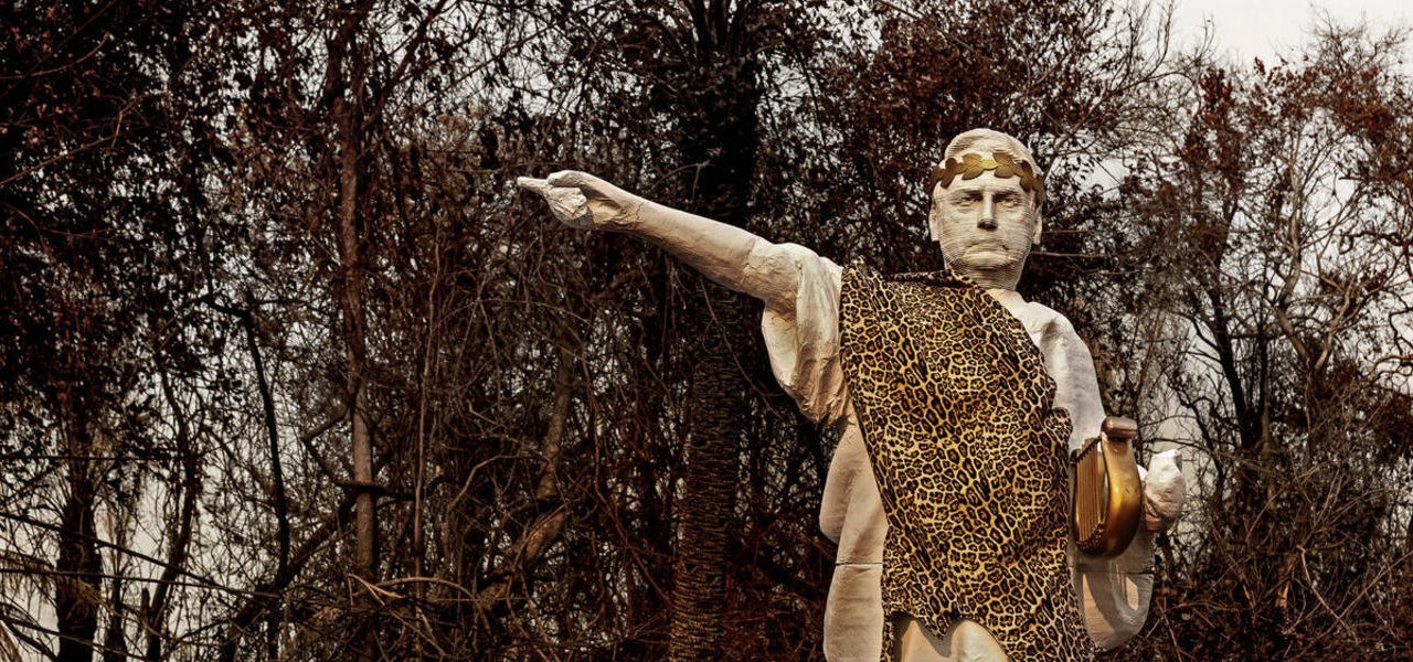 Estátua de Bolsonaro