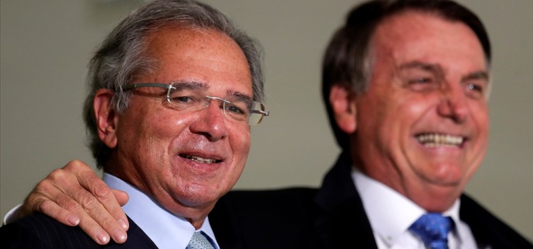 Bolsonaro e Guedes participam de cerimônia no Palácio do Planalto. 07/10/2020