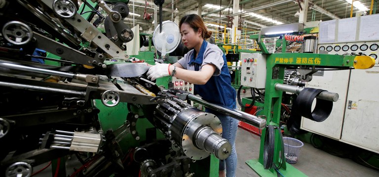 Linha de produção de uma fábrica em in Xingtai, na província de Hebei, China. 21/05/2019