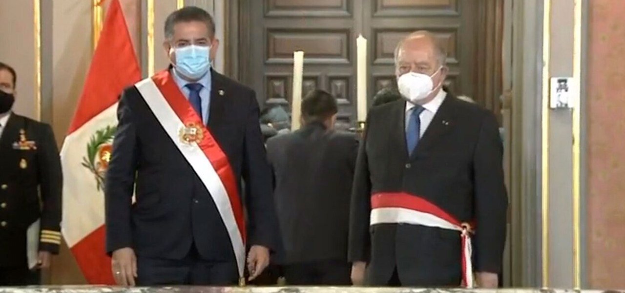Presidente Manuel Merino e o primeiro-ministro do Peru Ántero Flores-Aráoz