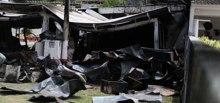 Área do Ninho do Urubu destruído por incêndio