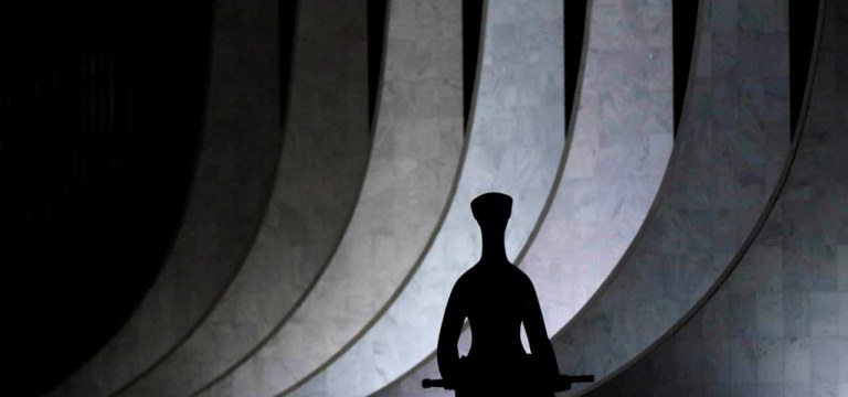 Estátua da Justiça em frente ao Supremo Tribunal Federal em Brasília