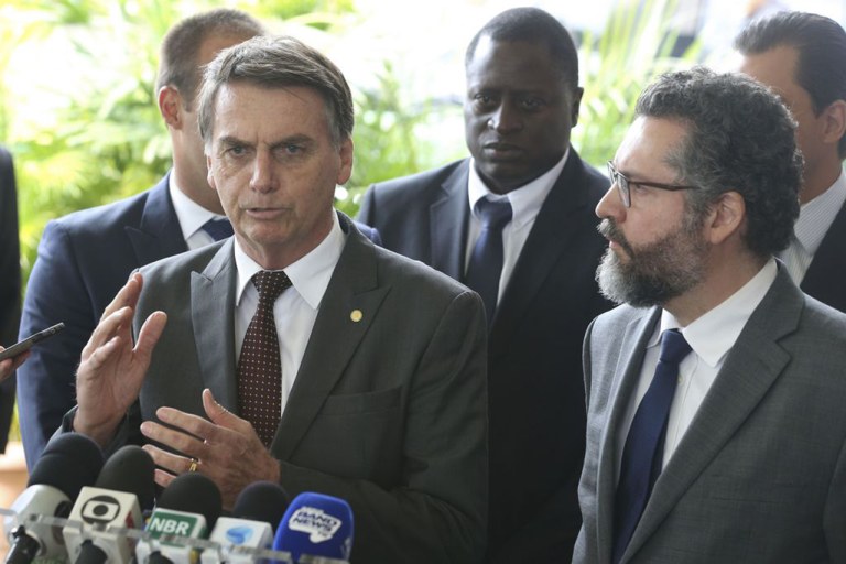 Jair Bolsonaro e Ernesto Araújo