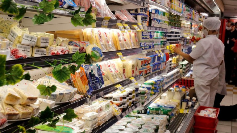 Preço de cesta básica pressiona os mais pobres, que já sofrem mais com os efeitos da pandemia
