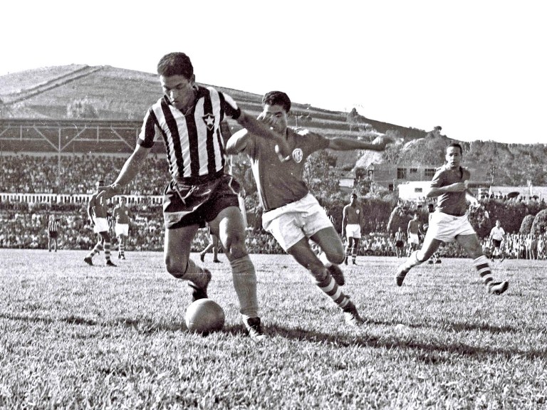 Garrincha, o "Anjo das Pernas Tortas"