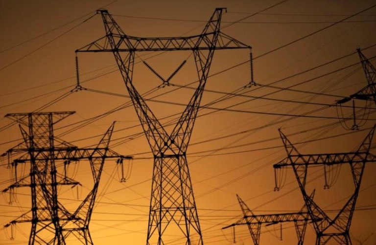 Criado pela Aneel, o sistema de bandeiras tarifárias sinaliza o custo real da energia gerada