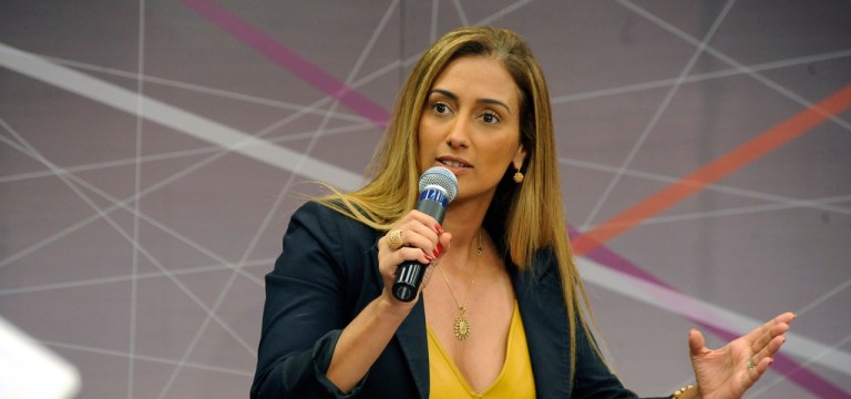 Flávia Arruda