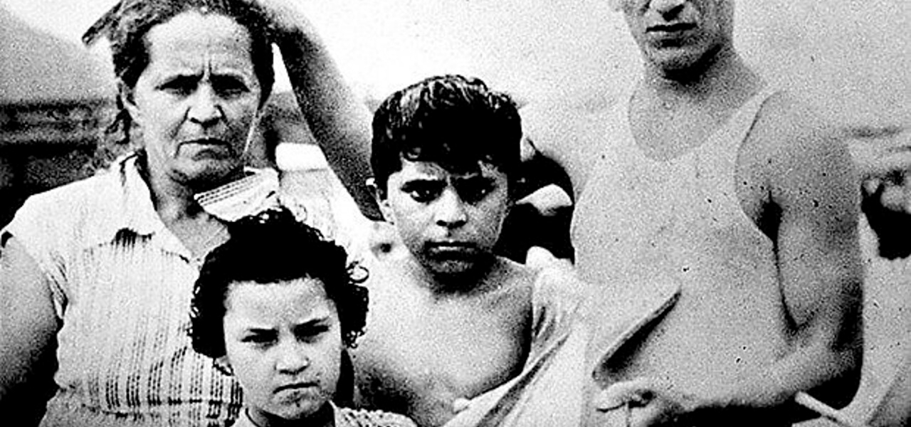 Dona Lindu e Lula ao seu lado