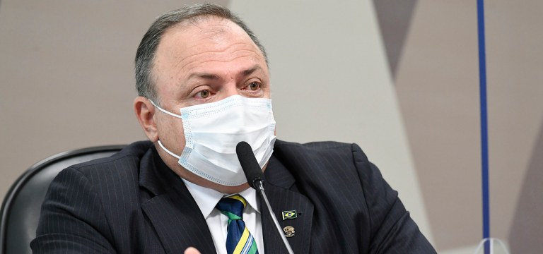 O ex-ministro da Saúde Eduardo Pazuello em depoimento na CPI da Covid no Senado nesta quarta-feira (19)