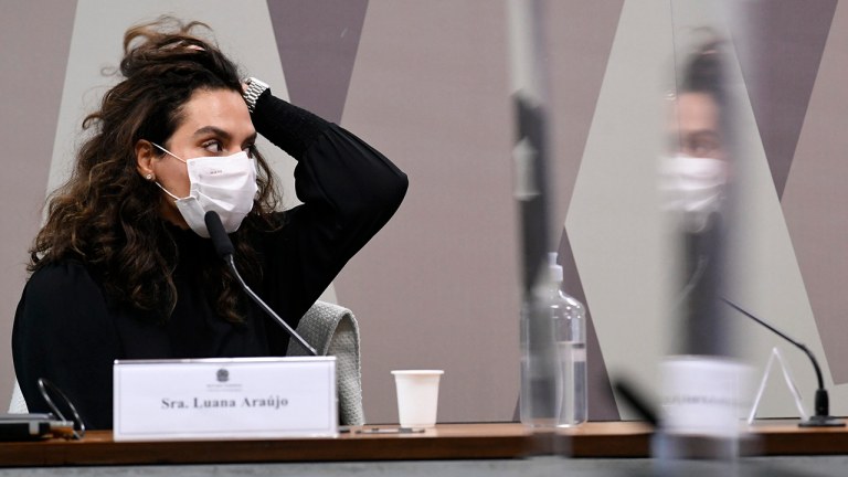 Luana Araújo na CPI da Covid no Senado