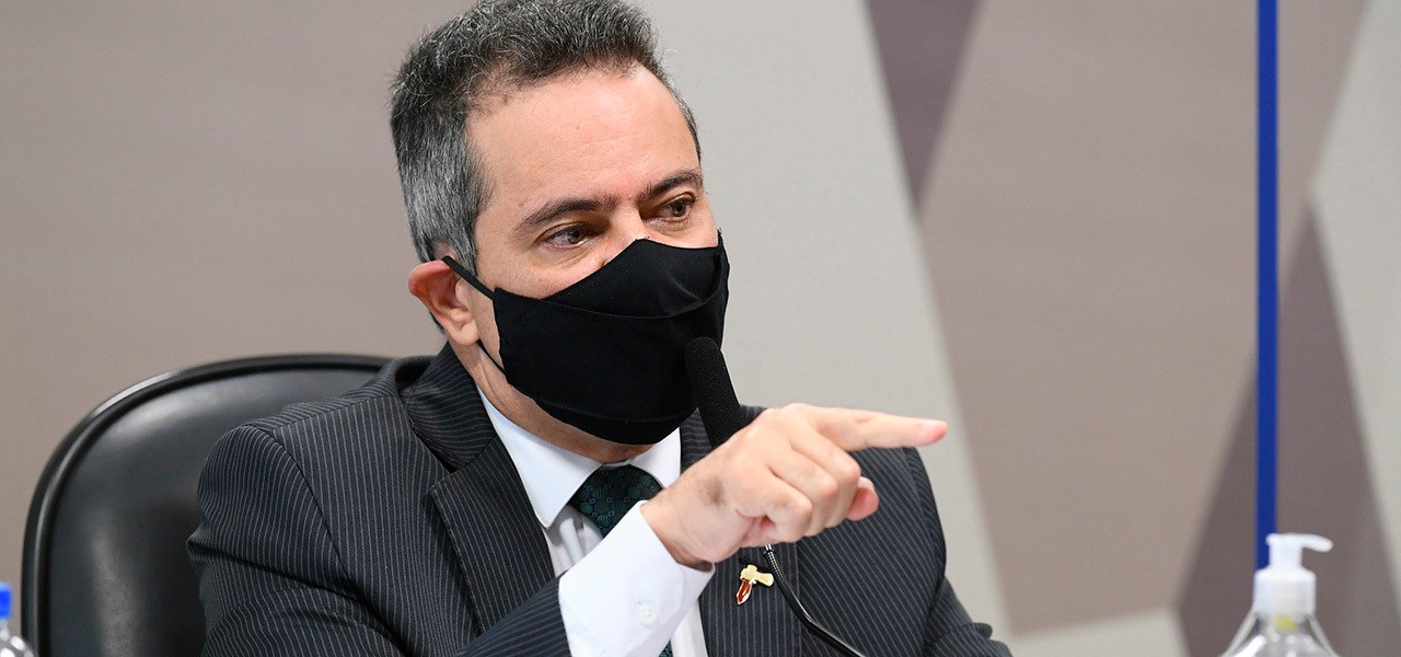 Élcio Franco em depoimento na CPI da Covid no Senado