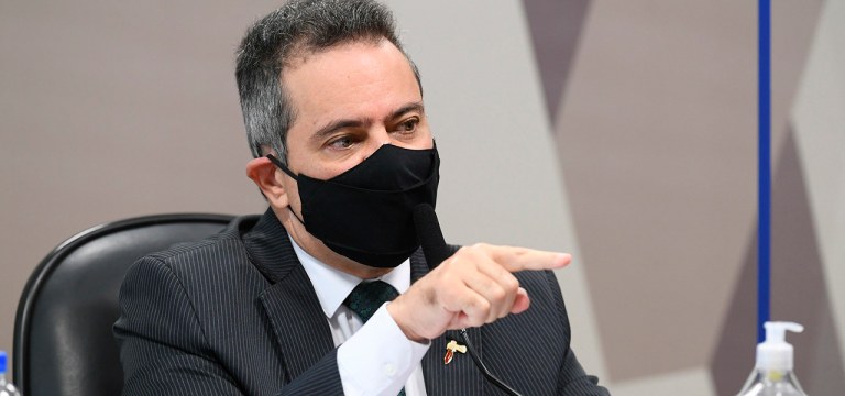 Élcio Franco em depoimento na CPI da Covid no Senado
