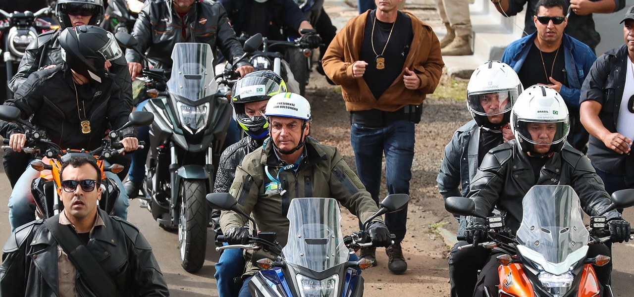 Bolsonaro em motociata em Chapecó