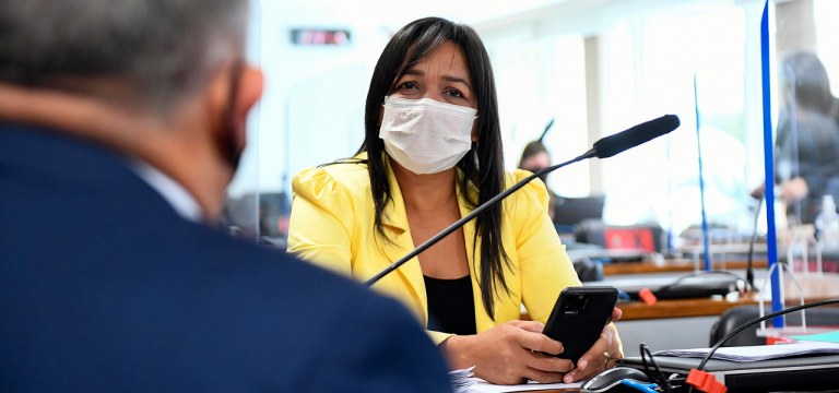 Senadora Eliziane Gama