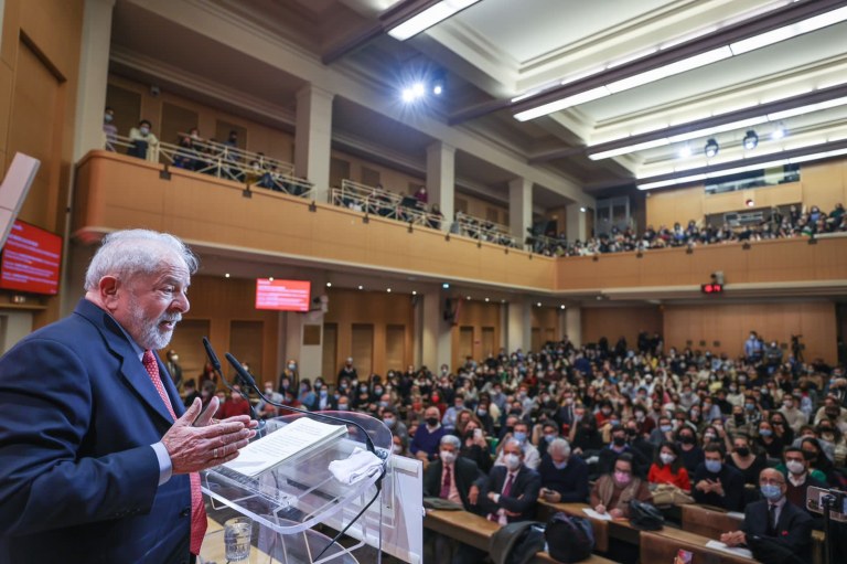 Lula fala na Sciences Po Paris