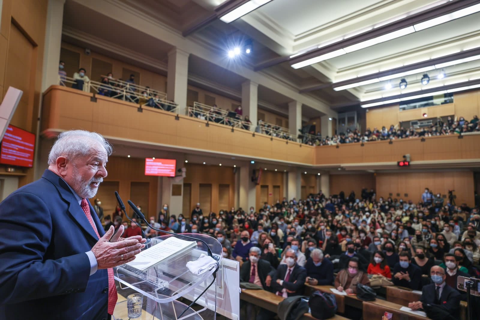 Lula fala na Sciences Po Paris
