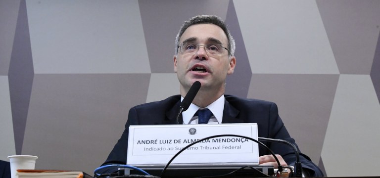 André Mendonça durante sabatina