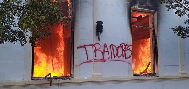 "Traidores": população chubutense resiste há anos ao avanço extrativista e denuncia o descaso do governo, que aprovou a mineração na província mesmo com rejeição popular