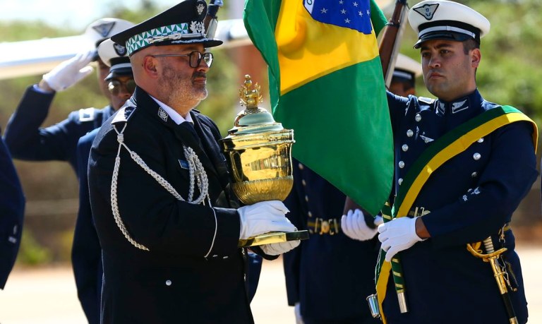 Emprestado para bicentenário, coração de D. Pedro I chega ao Brasil