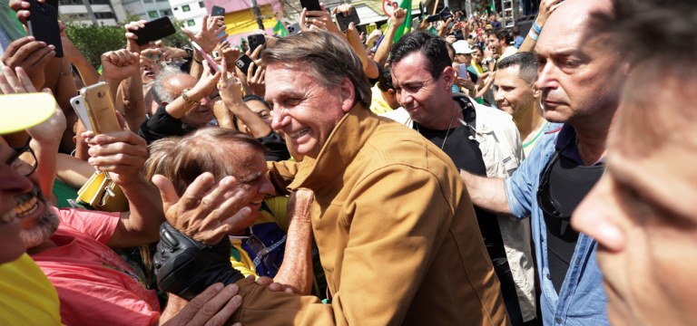 Bolsonaro cumprimenta apoiadores em Divinópolis 23/09/2022