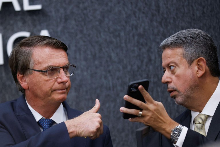 Bolsonaro e Lira usufruem do orçamento secreto, mais uma ação corrupta do governo