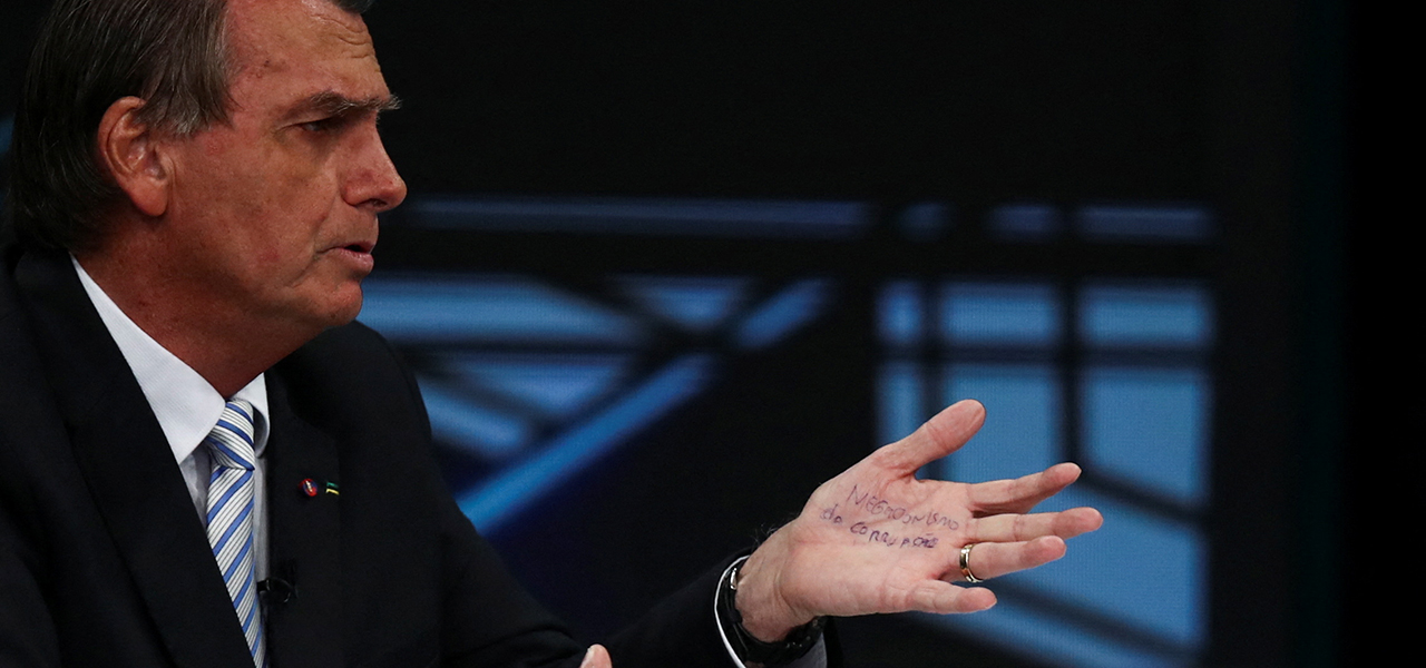 Jair Bolsonaro durante entrevista a pool de veículos de comunicação