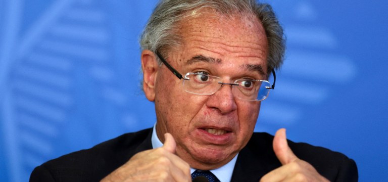 Ministro da Economia, Paulo Guedes, fala no Palácio do Planalto, em Brasília 06/10/2022