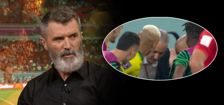 Roy Keane (blusa preta), atacante da seleção brasileira Richarlison (cabelo loiro) fazendo a chamada "dança do pombo" com o técnico Tite (terno)