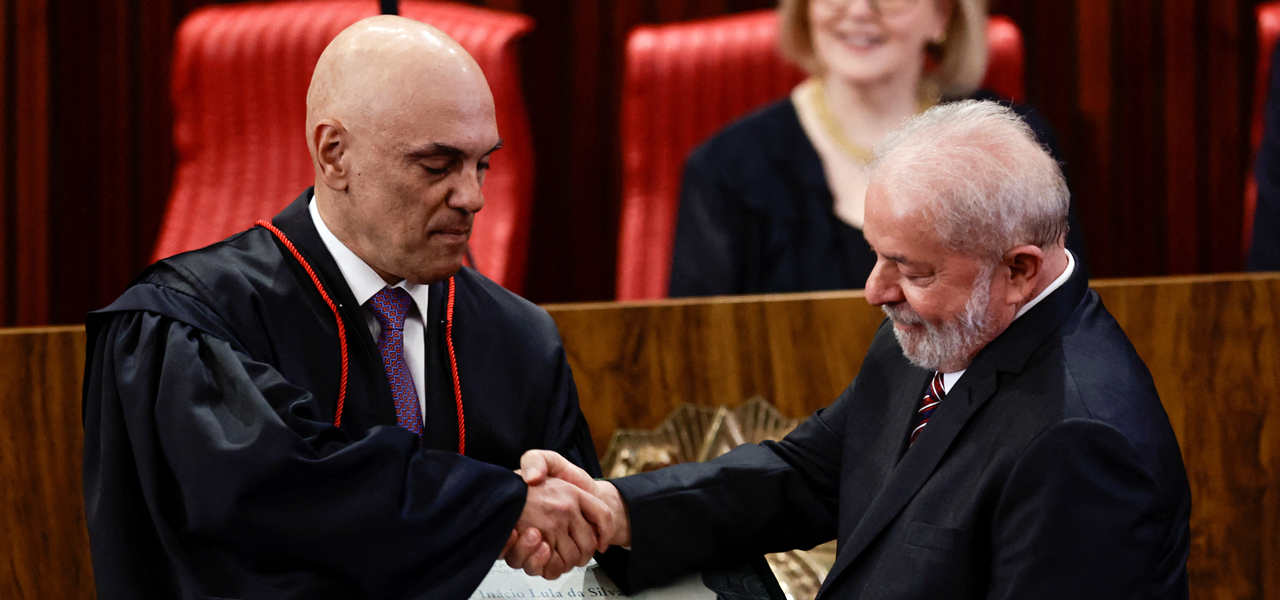 Lula recebe diploma de Moraes - 12/12/2022