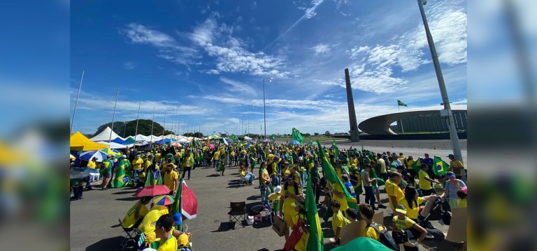 Atos de bolsonaristas perto do Quartel-General do Exército, no Distrito Federal