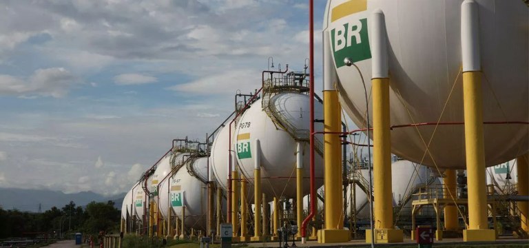Esferas de armazenamento de GLP da Petrobrás