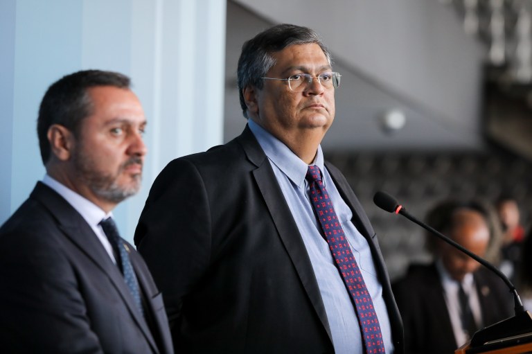 O diretor-geral da Polícia Federal, Andrei Passos, e o ministro da Justiça e Segurança Pública, Flávio Dino
