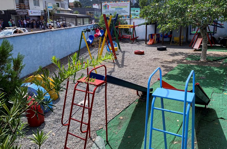 Creche em Blumenau (SC) onde homem matou 4 crianças