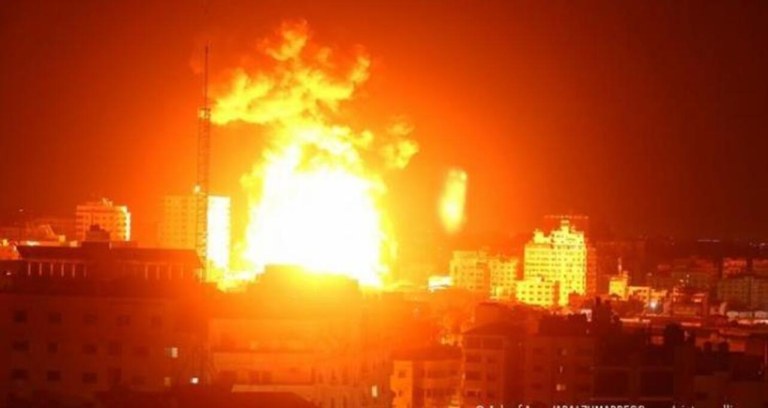 Israel bombardeia Faixa de Gaza